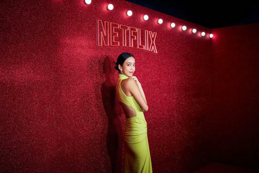 陳庭妮遇颱風攪局差點來不及到釜山。(圖/Netflix提供) 陳庭妮遇颱風攪局差點來不及到釜山。(圖/Netflix提供)