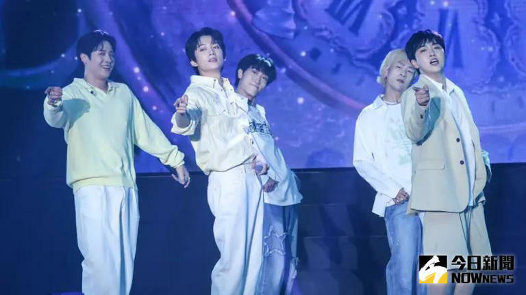 ▲韓團B1A4出道13年,成員CNU(左起)、孔燦、燦多相隔7年再度來台辦專場,以標準中文獻唱〈想見你想見你想見你〉,粉絲準備的驚喜也讓成員們一秒淚崩。(圖/記者陳明安拍攝) ▲韓團B1A4出道13年,成員CNU(左起)、孔燦、燦多相隔7年再度來台辦專場,以標準中文獻唱〈想見你想見你想見你〉,粉絲準備的驚喜也讓成員們一秒淚崩。(圖/記者陳明安拍攝)