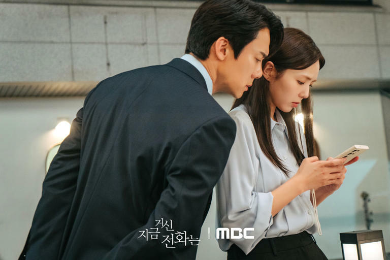 「2024白醋王」誕生!《現在撥打的電話》EP.6搶先看影片:柳演錫不顧旁人眼光,抱起蔡秀彬瘋狂轉圈 「2024白醋王」誕生!《現在撥打的電話》EP.6搶先看影片:柳演錫不顧旁人眼光,抱起蔡秀彬瘋狂轉圈