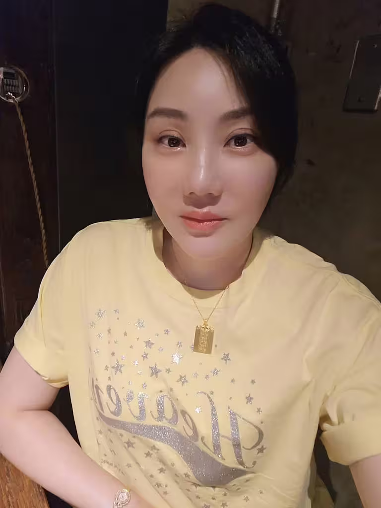 命理師沈嶸。(圖/翻攝自沈嶸臉書) 命理師沈嶸。(圖/翻攝自沈嶸臉書)