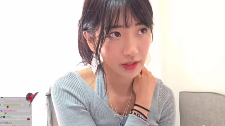 企鵝妹開直播表示,自己被台灣禁止入境。(圖/取自twitch) 企鵝妹開直播表示,自己被台灣禁止入境。(圖/取自twitch)