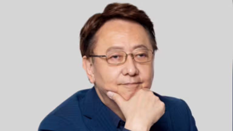 李四端因緣際會皈依佛門。(圖/今晚找四端提供) 李四端因緣際會皈依佛門。(圖/今晚找四端提供)