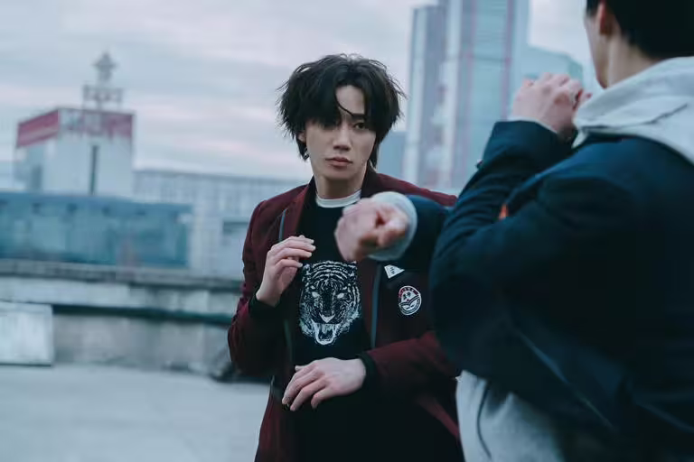 《弱美男英雄Class 2》劇照,呈現緊張刺激的動作場面 《弱美男英雄Class 2》劇照,呈現緊張刺激的動作場面