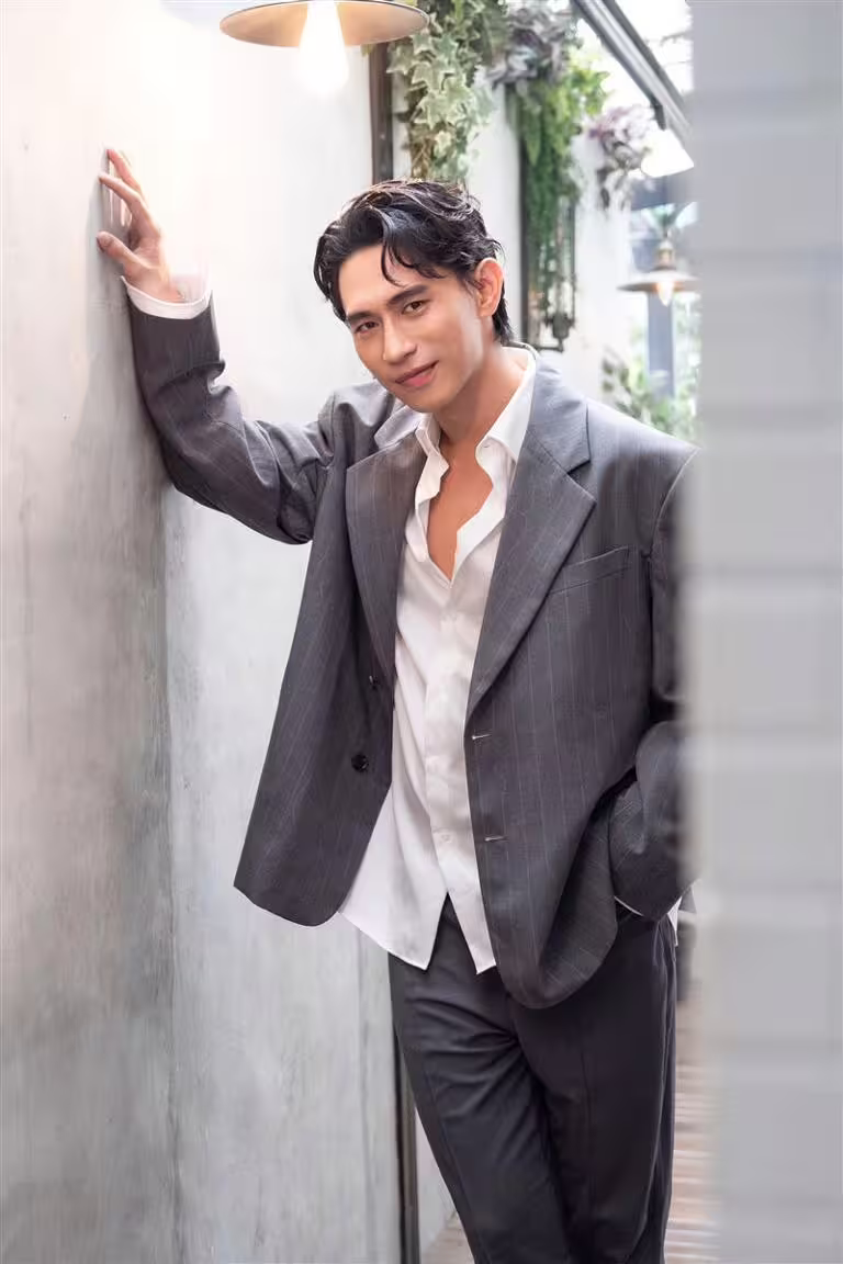 柏霖經歷家人離世、角逐金曲獎失利等多重打擊，坦言身心被擊垮。（圖／記者趙于瑩攝影）