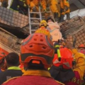 影／救援間又遇餘震…玉里大樓整排倒塌 4人獲救、1人失聯