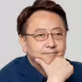 李四端皈依佛門！遭佛祖懲罰「從樓梯重摔」 膝蓋著地痛3個月