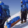 硬闖封山富士山　中國留學生下場慘了