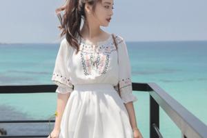 屬於夏天的氣質連衣裙，甜美清新顯時髦，穿出不同的風格