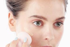 油性皮膚飲食上怎麼改善，肌膚出油的2個方法要知道