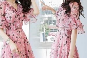 能遮拜拜肉和粗腰的碎花連衣裙，顯瘦清爽有氣質，穿出優雅女人味