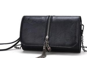 最時尚又經典的包包，女生逛街約會必備哦，還不心動嗎？