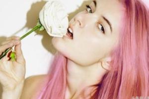 五彩繽紛的發色吸睛又有韻味！