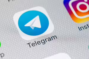 老人才用LINE？「1通訊APP」下載數躍升第一　網友齊推：功能屌打