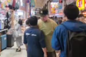 大阪撞人族踢到鐵板 被Youtuber「鐵拳教育」秒變慫 大阪撞人族踢到鐵板 被Youtuber「鐵拳教育」秒變慫