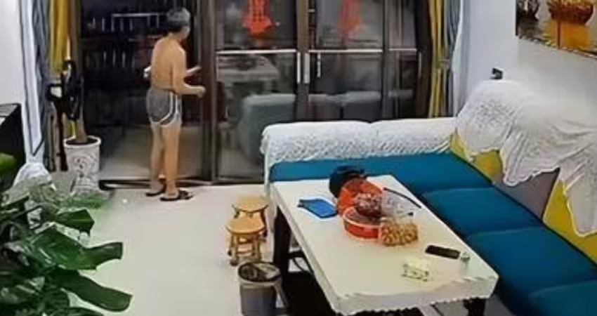 跟公公同住！媳婦怨「他常在客廳晃」勸不聽　調閱監視器後看傻了