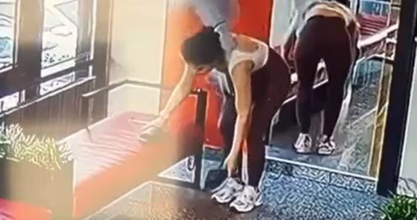 包包變炸彈！女網紅「上半身燒成火球」　罪魁禍首竟是它