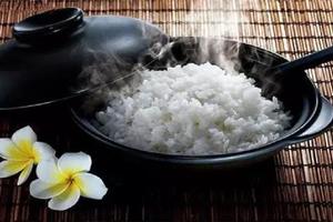 煮米饭时加点这个，比减肥药还管用，气色好了，身材越来越苗条了！ 