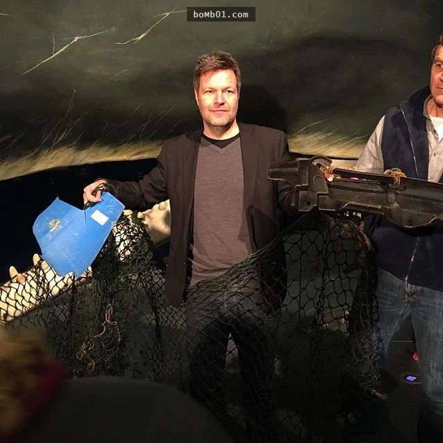 6512301.jpg