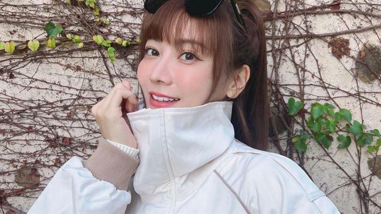 菲比不避諱談整形。(圖/翻攝自菲比IG) 菲比不避諱談整形。(圖/翻攝自菲比IG)