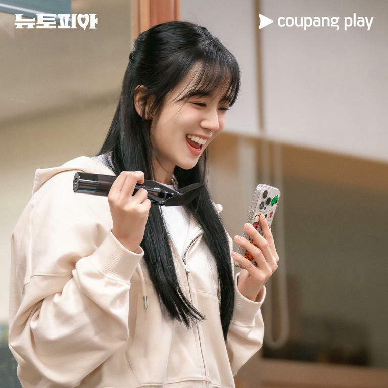 2025年喪屍韓劇再+1!《流感》定檔2月7日,朴正民&BLACKPINK Jisoo 情侶合照公開! 2025年喪屍韓劇再+1!《流感》定檔2月7日,朴正民&BLACKPINK Jisoo 情侶合照公開!