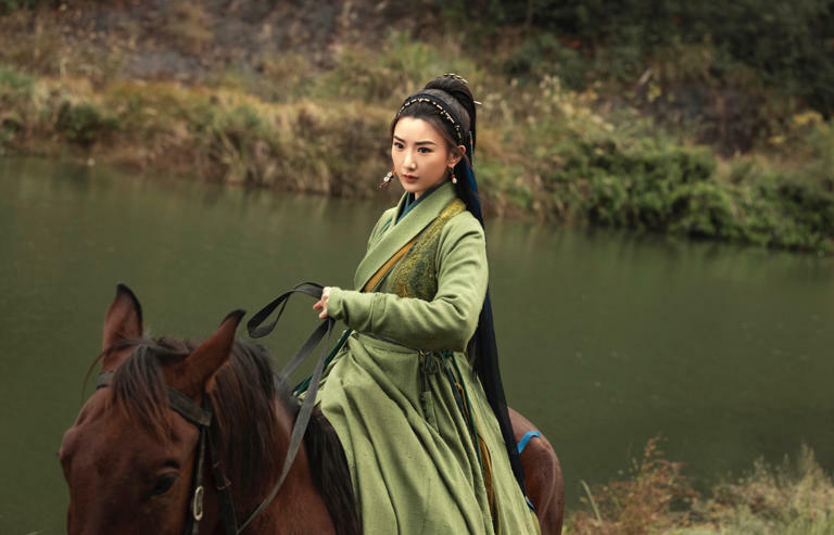 毛曉彤劇中武打騎馬樣樣來。(圖/中視提供) 毛曉彤劇中武打騎馬樣樣來。(圖/中視提供)