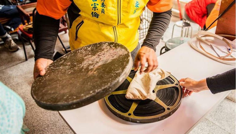 珍貴16mm膠卷重現 1963年南鯤鯓進香記錄片感人盛況 珍貴16mm膠卷重現 1963年南鯤鯓進香記錄片感人盛況