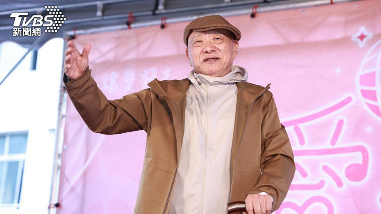 凌峰曾病發昏迷10天,透過復健慢慢恢復。(圖/黃城碩攝) 凌峰曾病發昏迷10天,透過復健慢慢恢復。(圖/黃城碩攝)