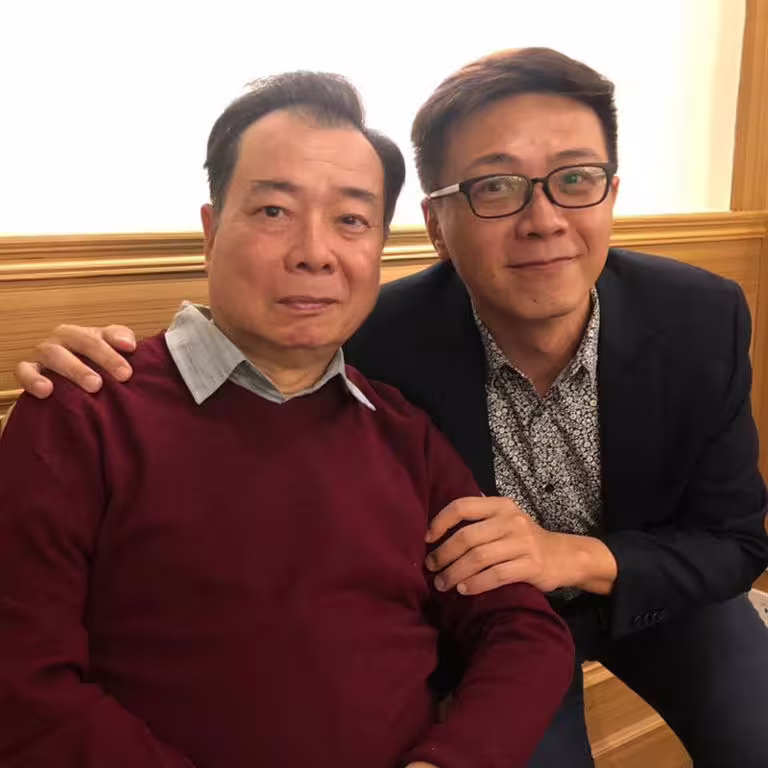 廖峻(左)中風3週,廖錦德(右)再度發聲。(圖/翻攝自廖錦德臉書) 廖峻(左)中風3週,廖錦德(右)再度發聲。(圖/翻攝自廖錦德臉書)