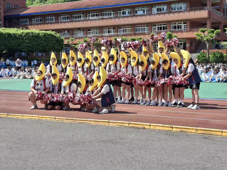 明台高中歡度77週年校慶,榮獲台灣盃高中組啦啦隊冠軍隊伍及班級創意啦啦隊展現創意造型與舞蹈。(圖:張文祿攝) 明台高中歡度77週年校慶,榮獲台灣盃高中組啦啦隊冠軍隊伍及班級創意啦啦隊展現創意造型與舞蹈。(圖:張文祿攝)