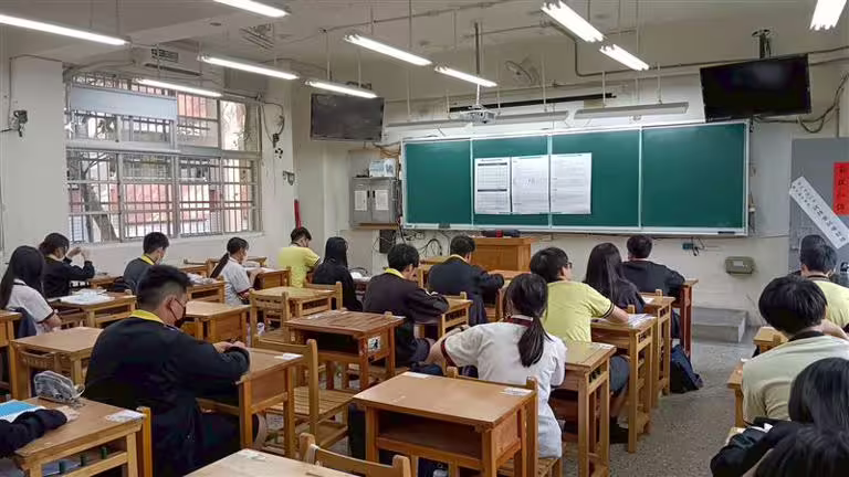 114年國中會考寫作「2隻倉鼠+6個詞彙」。(圖/新北教育局提供) 114年國中會考寫作「2隻倉鼠+6個詞彙」。(圖/新北教育局提供)
