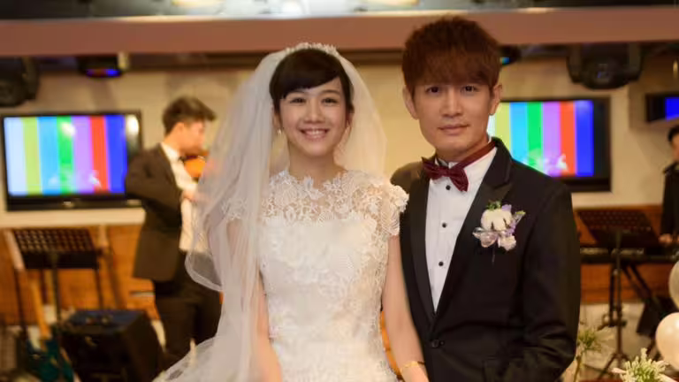 羅文裕迎來結婚10週年，沉痛分享老婆罹患乳癌一事。（圖／翻攝自羅文裕臉書）