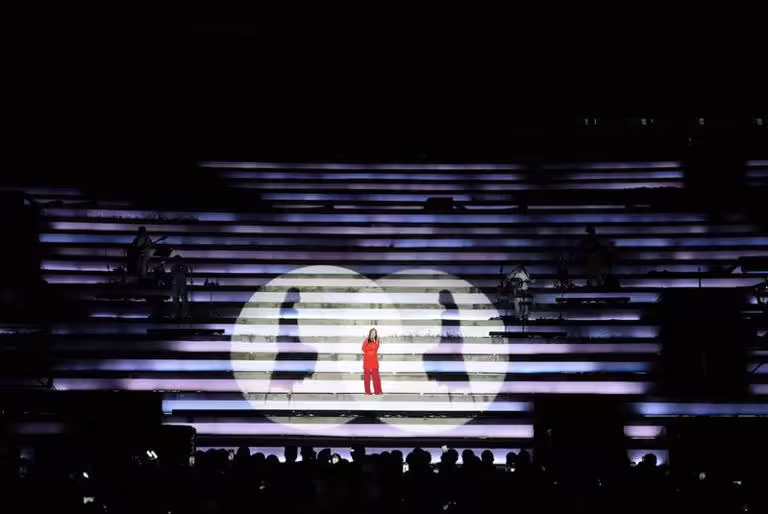 田馥甄「田調」Live in Life野地小巡演,第三站來到高雄衛武營戶外劇場開唱。(圖/何樂音樂提供) 田馥甄「田調」Live in Life野地小巡演,第三站來到高雄衛武營戶外劇場開唱。(圖/何樂音樂提供)