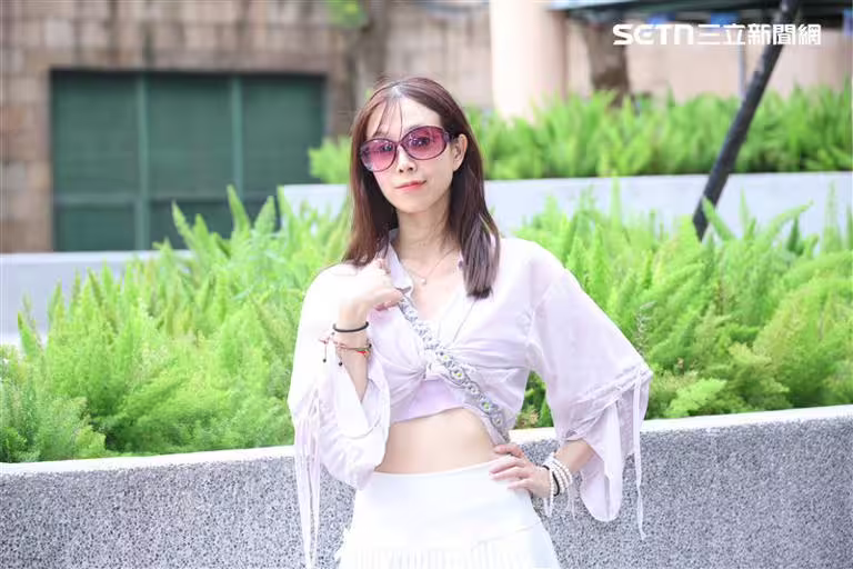 簡簡坦言不確定目前鄧佳華是否知道自己被分手了。(圖/記者鄭孟晃攝影) 簡簡坦言不確定目前鄧佳華是否知道自己被分手了。(圖/記者鄭孟晃攝影)