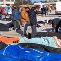 土耳其「遺體佈滿醫院露天停車場」絕望畫面曝！民眾翻屍袋找家屬