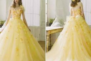 聽說你們都是色彩控，那今天來一組仙氣的黃色的婚紗禮服吧