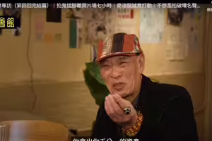成龍遭砲轟無情！「不顧自家兄弟」內幕曝 他氣罵：錢可以帶進棺材嗎？
