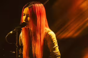 Tizzy Bac唱一半「男歌手驚喜登台」 巡演好消息全說了