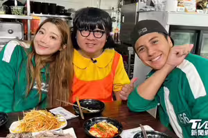 納豆才新婚！前進最危險星巴克 拍到「敏感畫面」遭北韓軍人持槍中斷錄影