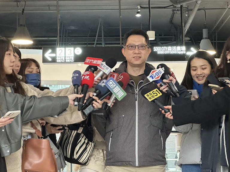 北市體育局副局長吳健羣表示,阿妹演唱會進行時都有派員到周邊了解對建物震動的影響,在松菸確實感受到玻璃些微震動,但是否禁止在大巨蛋唱跳,在尚無科學分析提供佐證前,還不會做出相關決策。(謝佳君攝) 北市體育局副局長吳健羣表示,阿妹演唱會進行時都有派員到周邊了解對建物震動的影響,在松菸確實感受到玻璃些微震動,但是否禁止在大巨蛋唱跳,在尚無科學分析提供佐證前,還不會做出相關決策。(謝佳君攝)