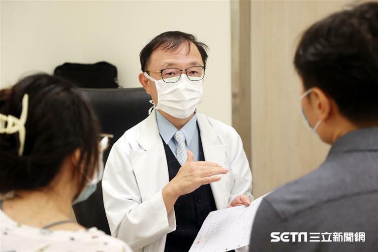 基因醫師張家銘表示,曾有位先生,在接受妹妹的骨髓移植後,身上組織是男性,血液是女性染色體「46,XX」,從此個性也變得溫和許多。(圖/資料照) 基因醫師張家銘表示,曾有位先生,在接受妹妹的骨髓移植後,身上組織是男性,血液是女性染色體「46,XX」,從此個性也變得溫和許多。(圖/資料照)