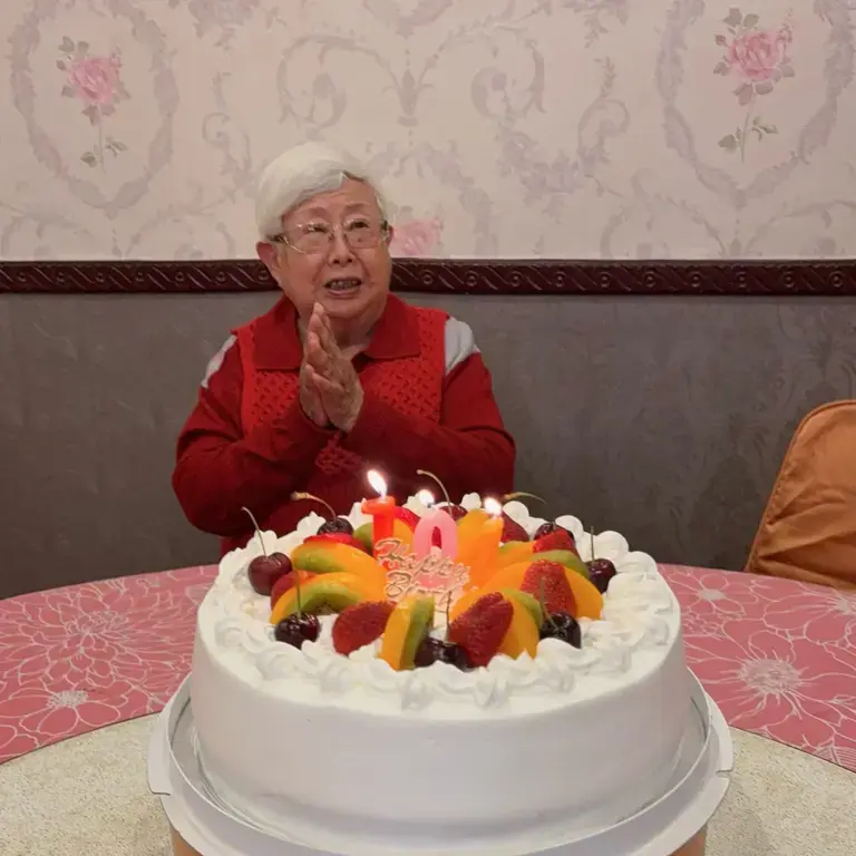 任容萱的104歲外婆都有記得家人的名字。(任容萱臉書) 任容萱的104歲外婆都有記得家人的名字。(任容萱臉書)