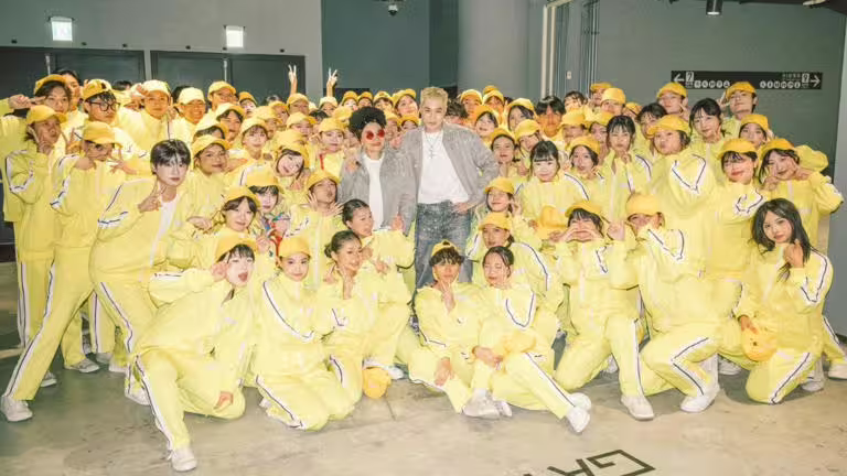 周湯豪籌備演出將近2個月,更從國外訂製團隊演出服。(圖/環球音樂提供) 周湯豪籌備演出將近2個月,更從國外訂製團隊演出服。(圖/環球音樂提供)