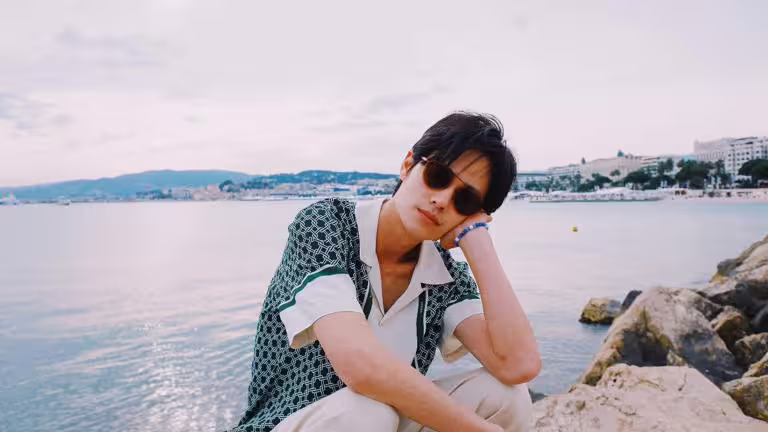 夏騰宏趁空檔去看看坎城美景。(圖/一束光影藝提供) 夏騰宏趁空檔去看看坎城美景。(圖/一束光影藝提供)