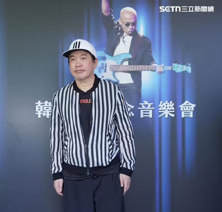 韓賢光猝逝舉辦追思音樂會,康康特別排開工作前來追悼。(圖/記者趙于瑩攝影) 韓賢光猝逝舉辦追思音樂會,康康特別排開工作前來追悼。(圖/記者趙于瑩攝影)
