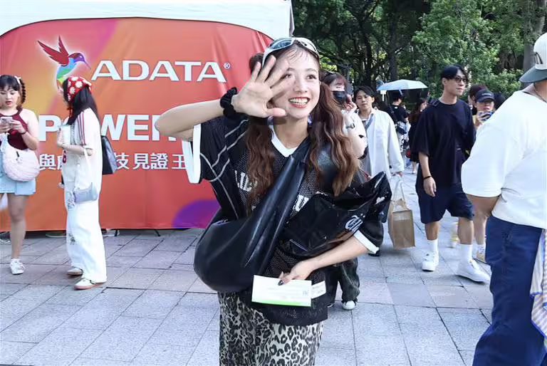 鬼鬼現身GD演唱會。(圖/記者鄭孟晃攝影) 鬼鬼現身GD演唱會。(圖/記者鄭孟晃攝影)