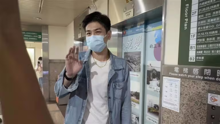 沈玉琳助理晚間現身三軍總醫院加護病房。（圖／記者趙于瑩攝影）