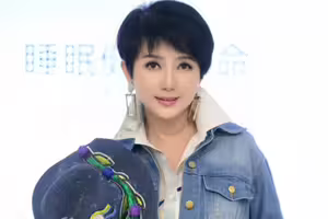 65歲玉女歌手負債1億！17年後近況曝光 宣布下個月有喜