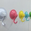 家裡的吸盤掛鉤老是掉？教你4招讓它更牢固！！