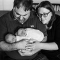 出生11天就要離世，雙胞胎父母請來攝影師為寶貝拍下最後的珍貴畫面...