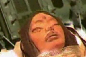 震驚了!!美太空人從月球帶回三眼女屍，科學家證實她居然是。。。 